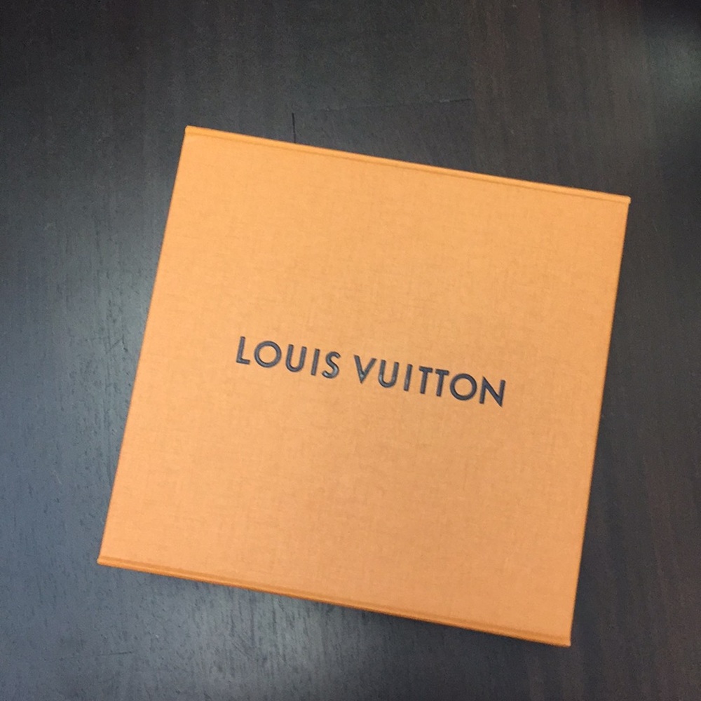 LOUIS VUITTON GIFT BOX